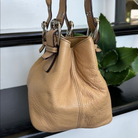 Tignanello Genuine LeatherShoulder Bag Convertible Cinch to Tote purse - Picture 2 of 7